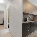 Bnr - 2 Camere, Free Private Parking, Self Check-in Apartmán