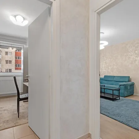 Apartment Bnr - 2 Camere, Free Private Parking, Self Check-in *